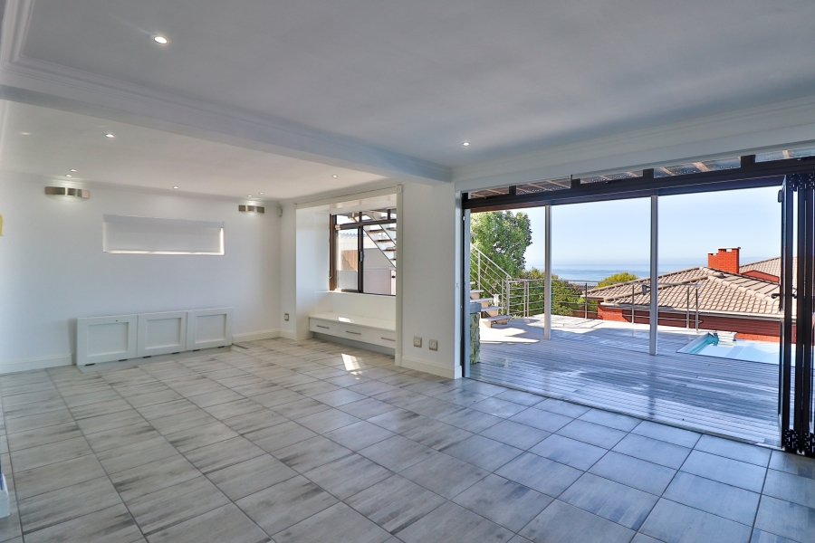 8 Bedroom Property for Sale in Reebok Western Cape